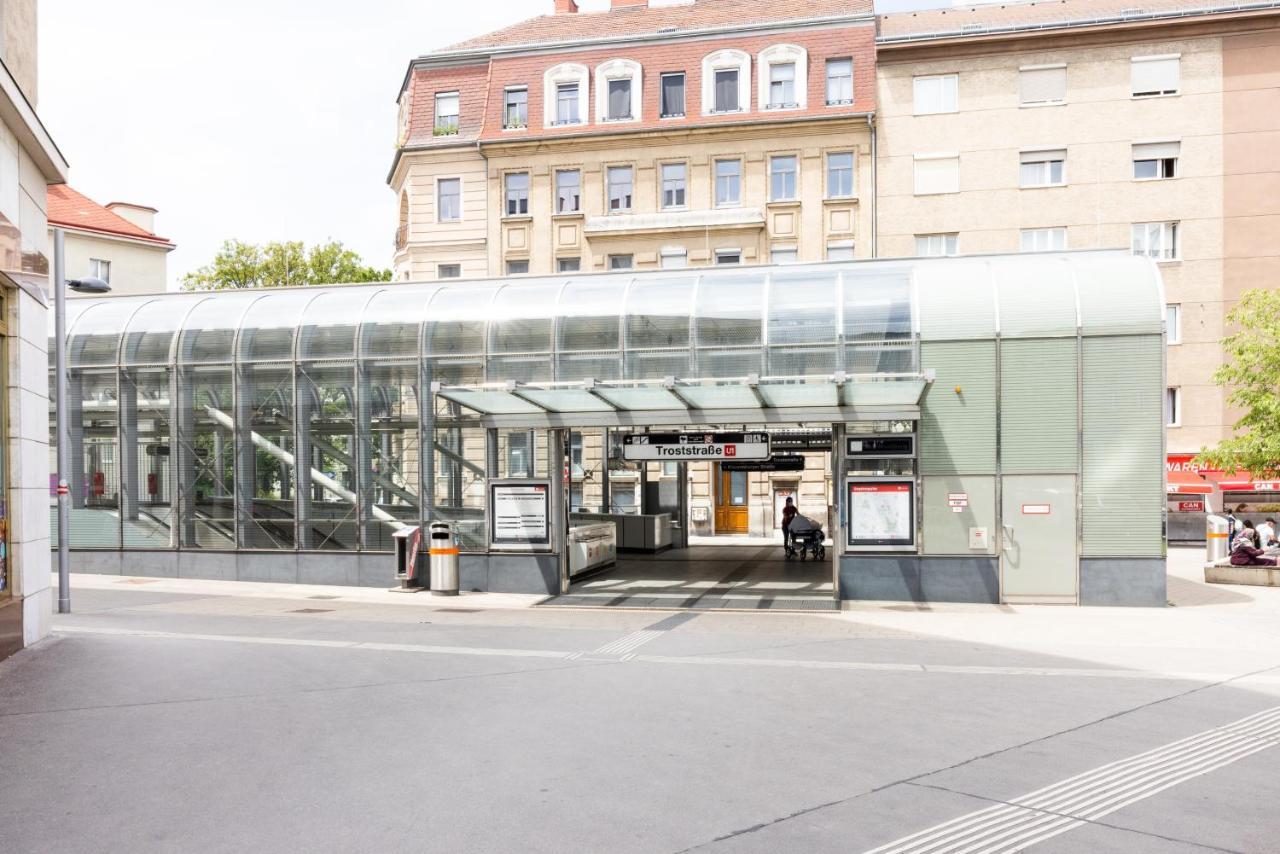 Vienna Central Station Accommodation Exterior photo