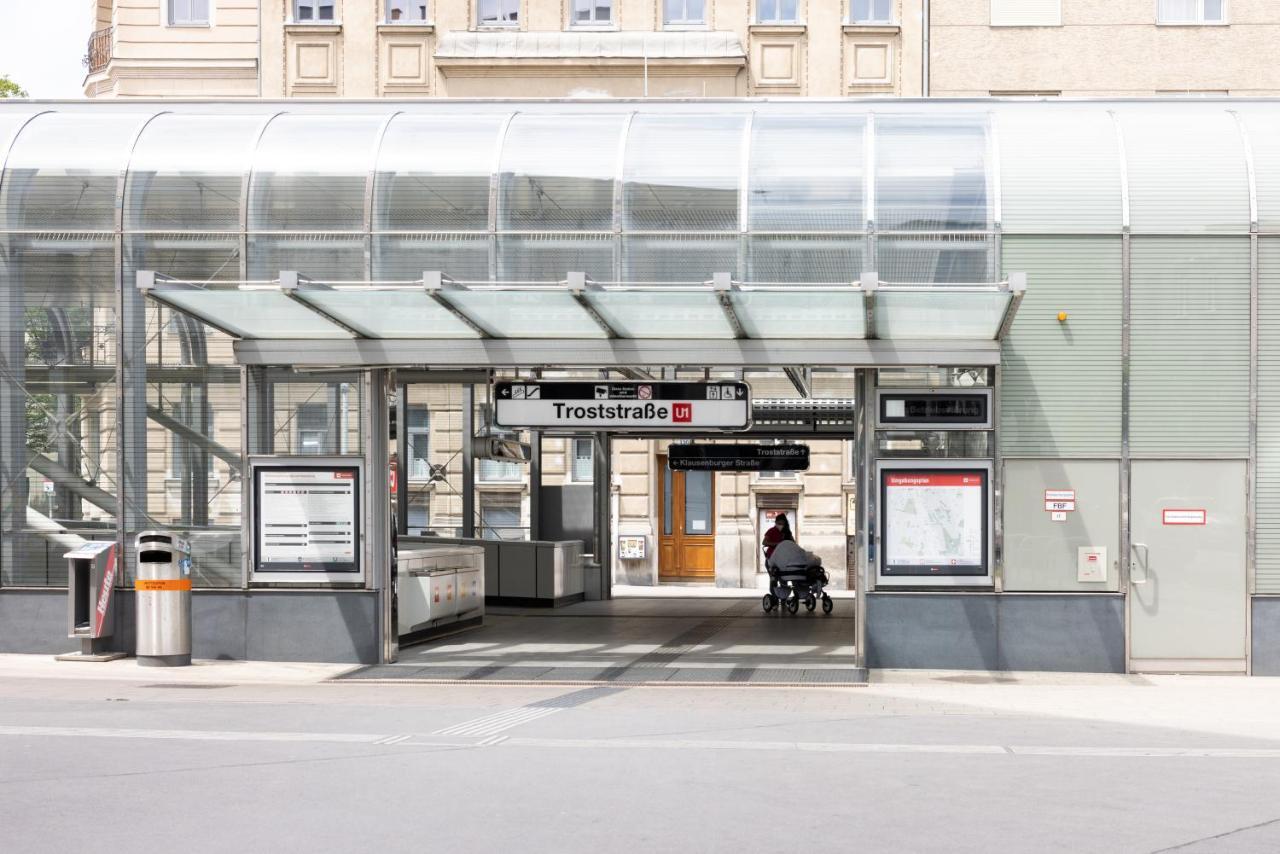 Vienna Central Station Accommodation Exterior photo